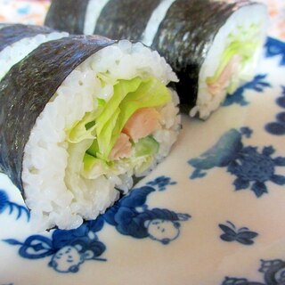 鶏ハムのサラダ海苔巻き